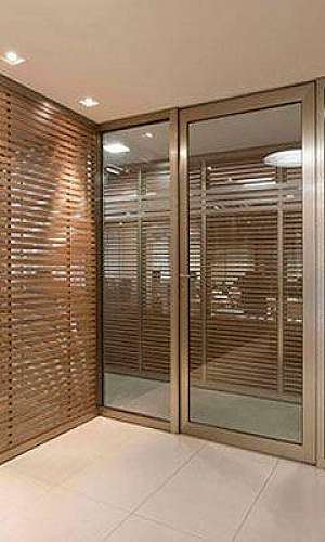 Divisória com persiana embutida Divisória com persiana embutida