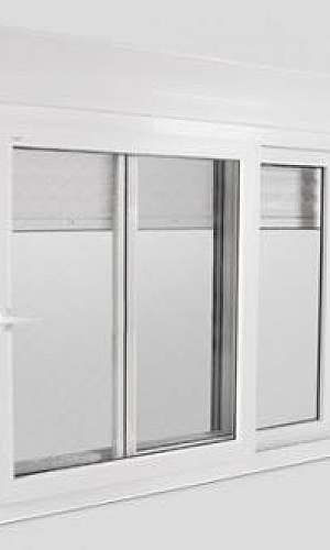 Janela dupla com persiana Janela dupla com persiana